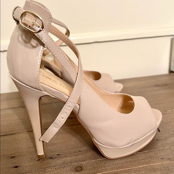 Nine West - Picture 4 of 5